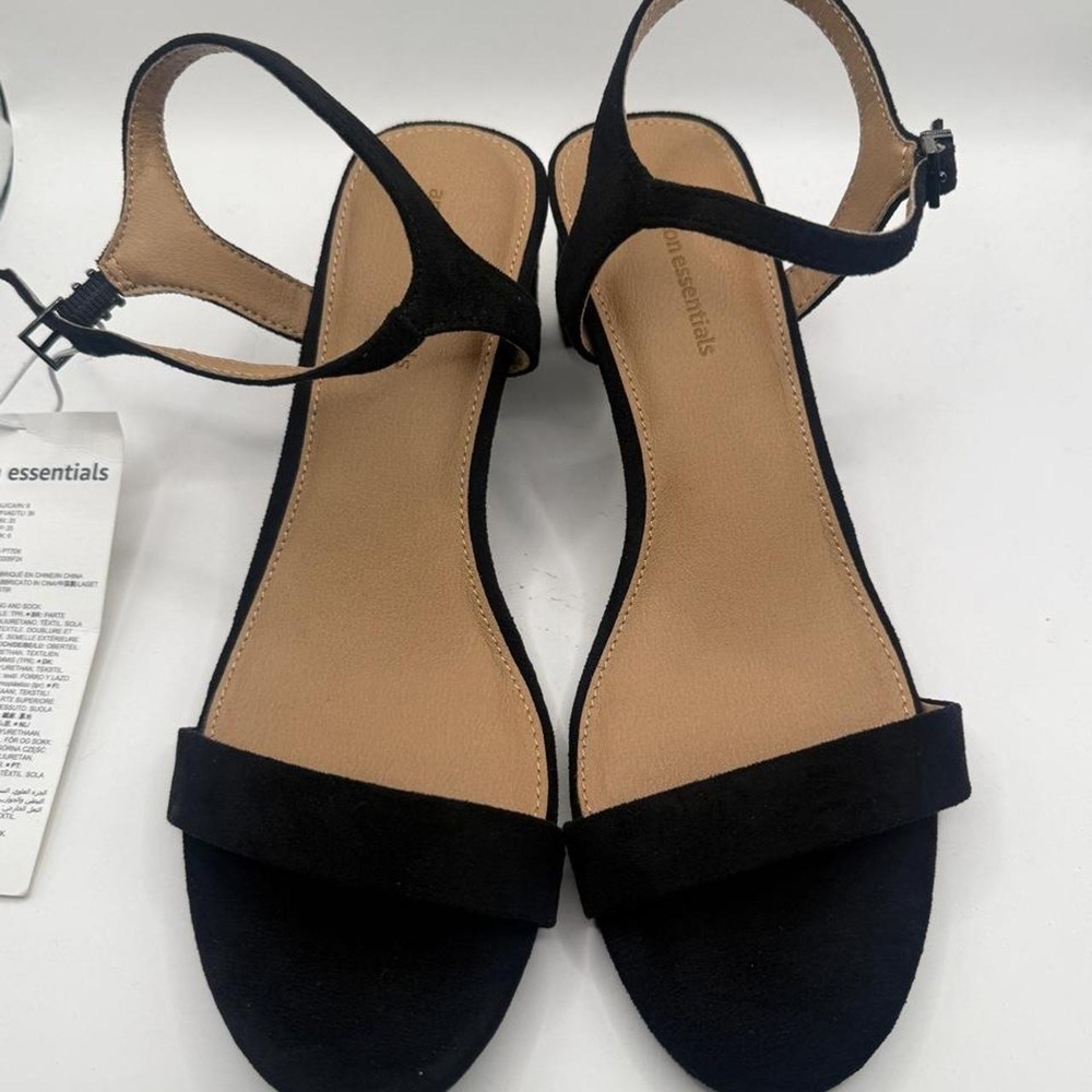 Amazon Essentials Women's Ankle Strap Block Heel Sandals – Size 8